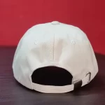 کلاه نقاب‌دار زنانه طرح قلب رنگ کرم